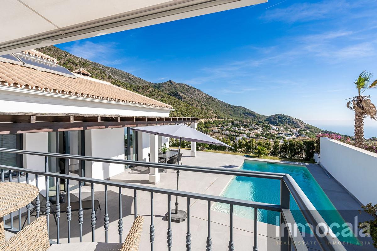 For sale of villa in Mijas