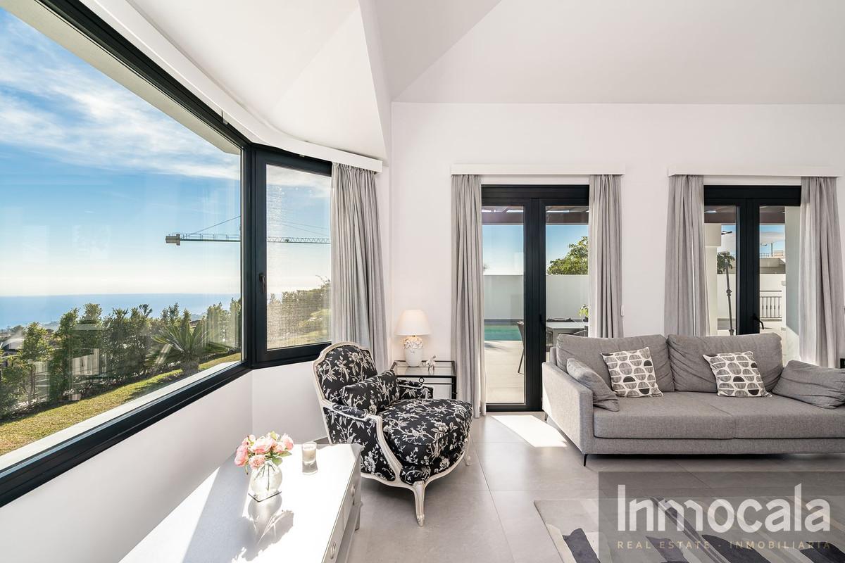 For sale of villa in Mijas