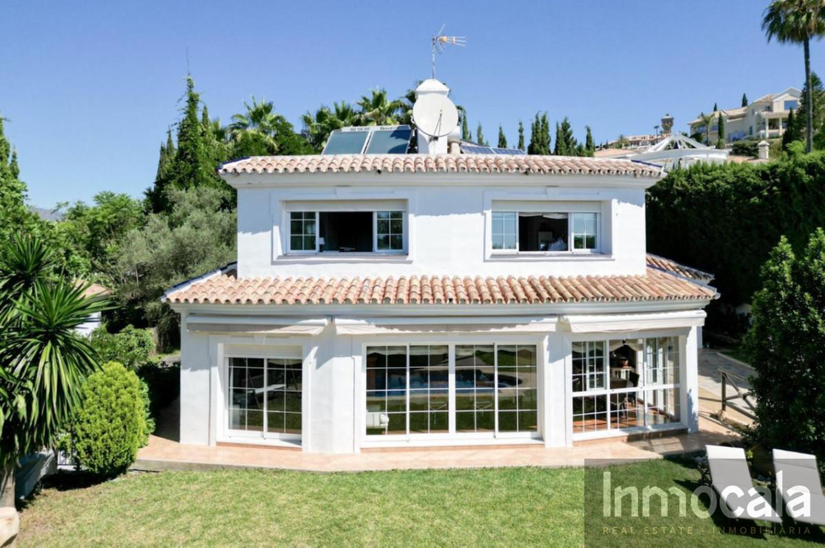 For sale of villa in Mijas Golf