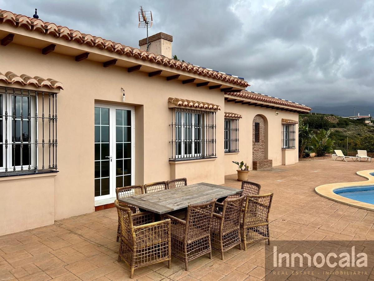 For sale of villa in Mijas