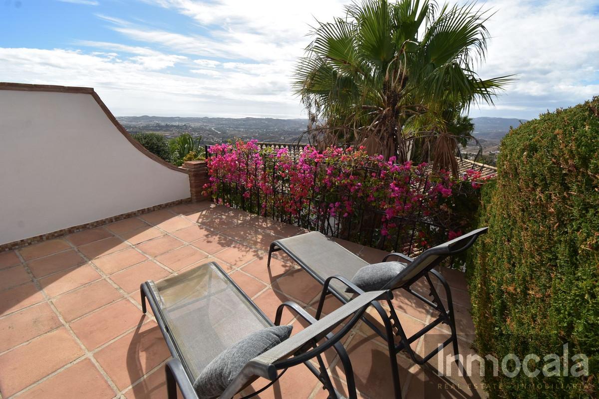 For sale of villa in Mijas
