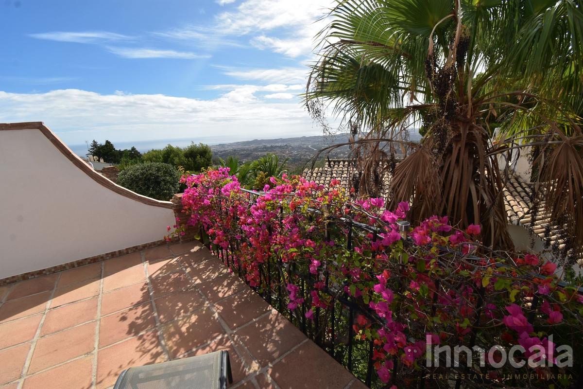 For sale of villa in Mijas