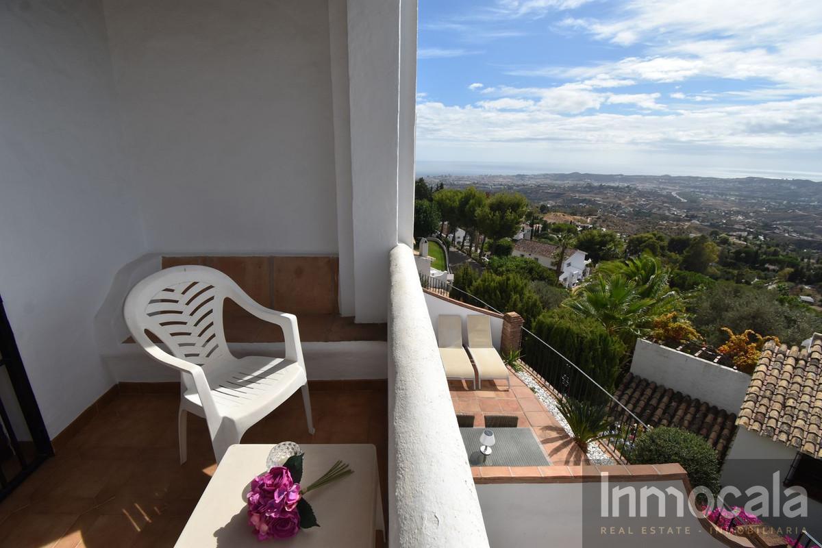 For sale of villa in Mijas
