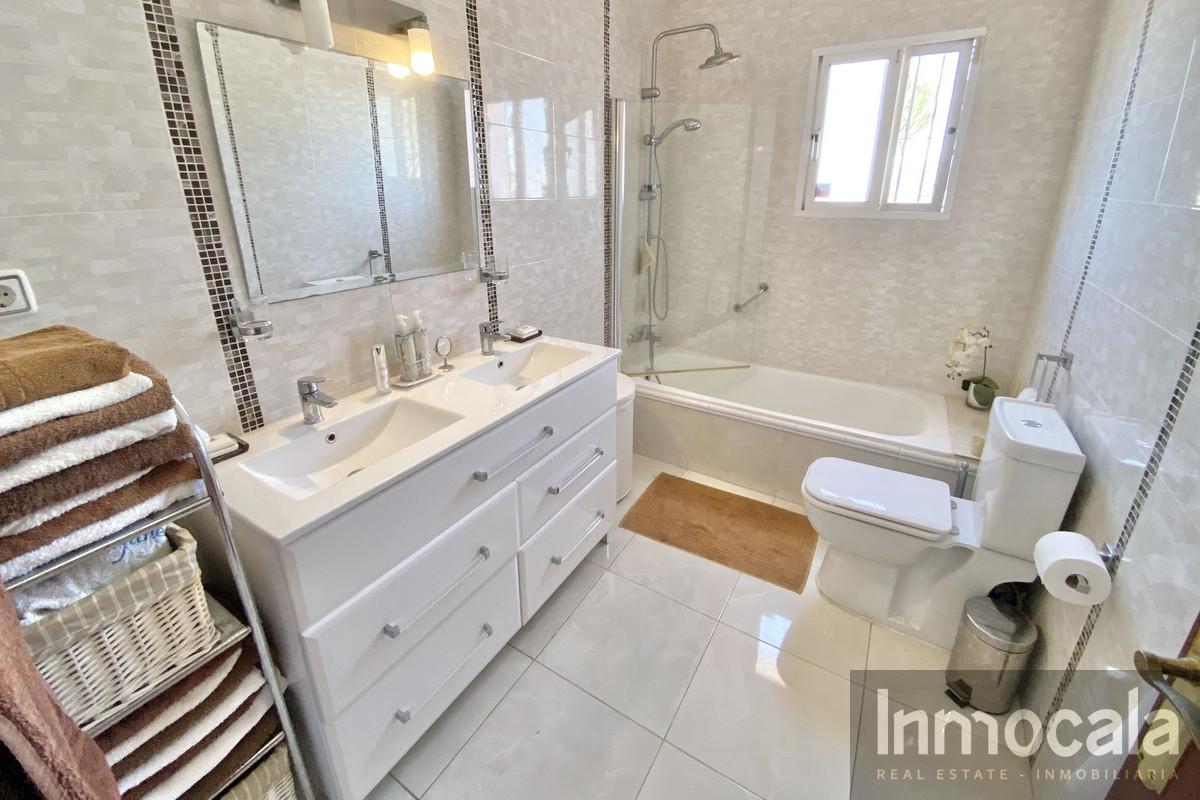 For sale of villa in La Cala de Mijas
