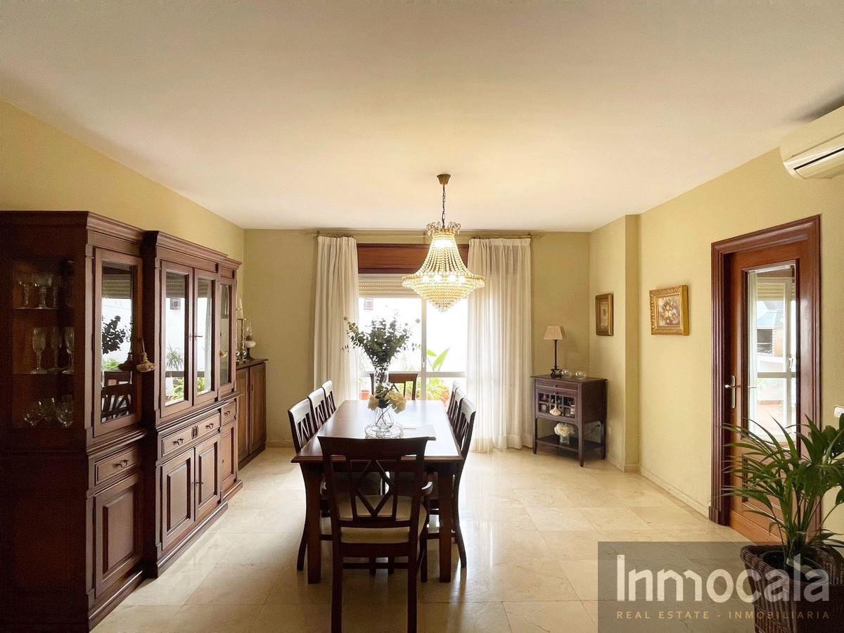 For sale of villa in Fuengirola