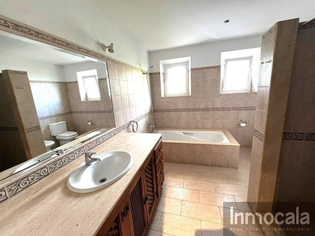 For sale of villa in Mijas