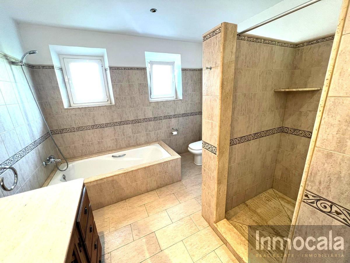For sale of villa in Mijas