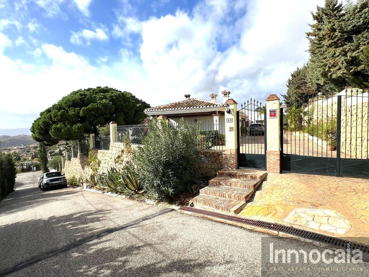 For sale of villa in Mijas
