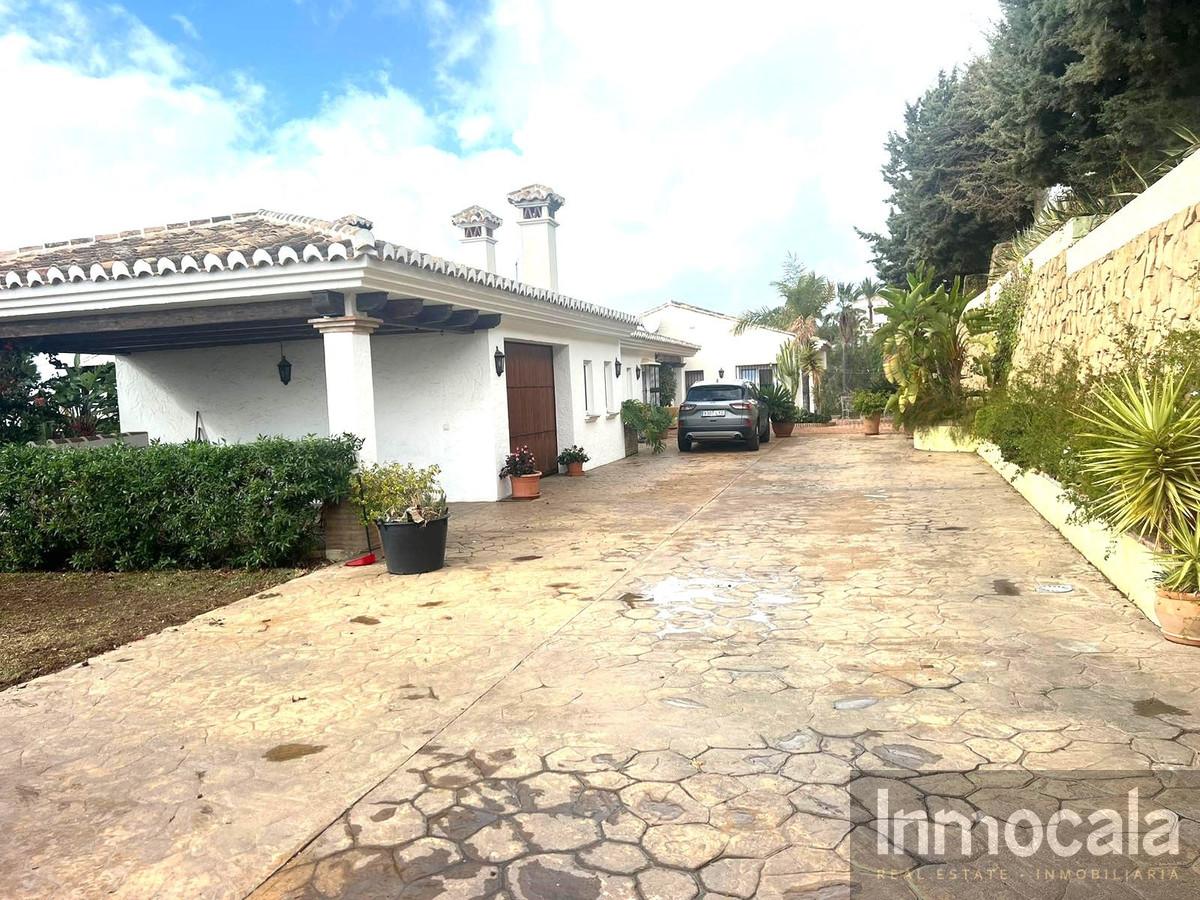 For sale of villa in Mijas