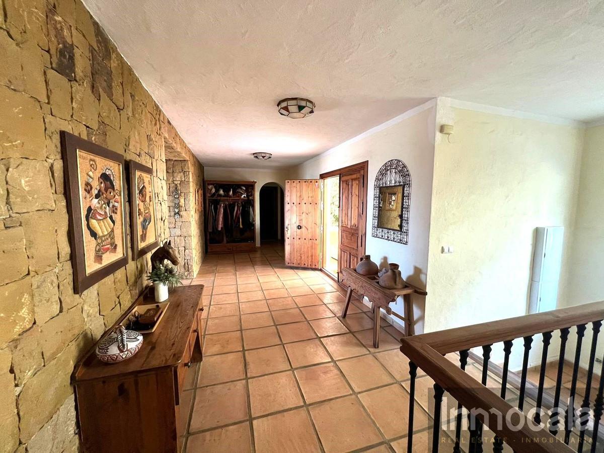 For sale of villa in Mijas