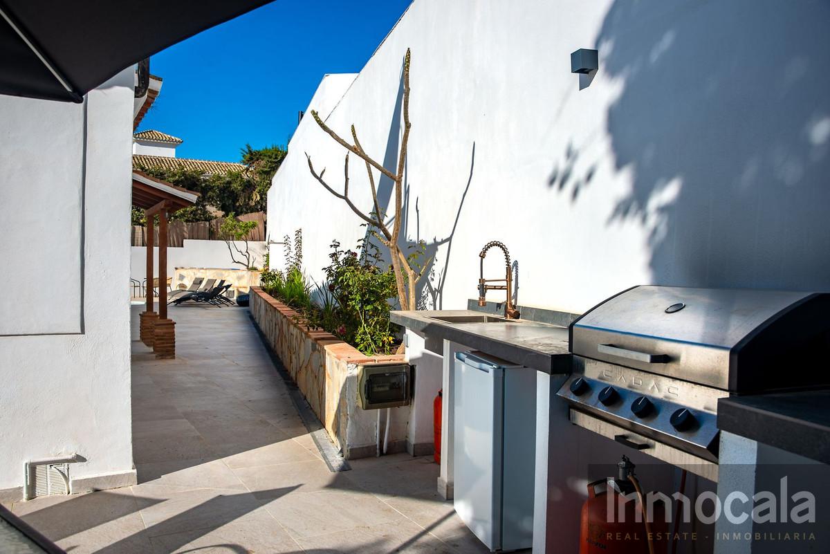 For sale of villa in La Cala de Mijas