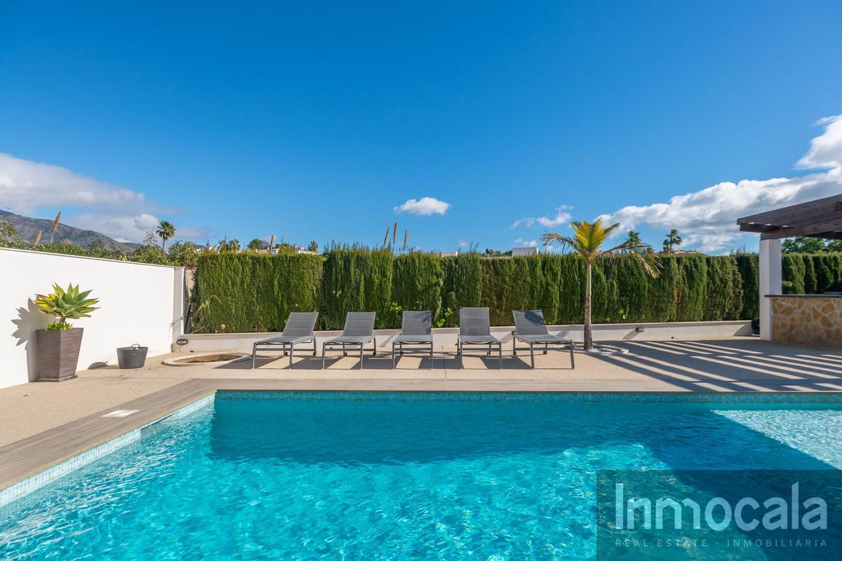 For sale of villa in Mijas