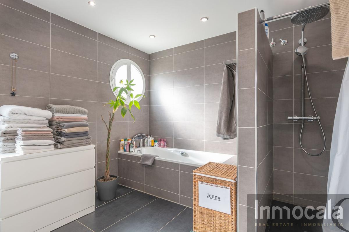 For sale of villa in Mijas