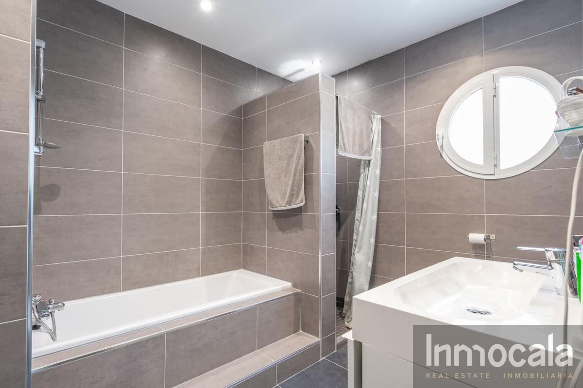 For sale of villa in Mijas