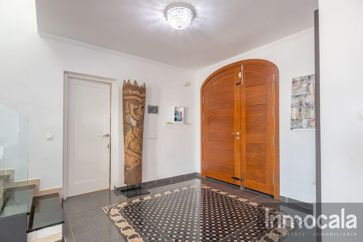 For sale of villa in Mijas