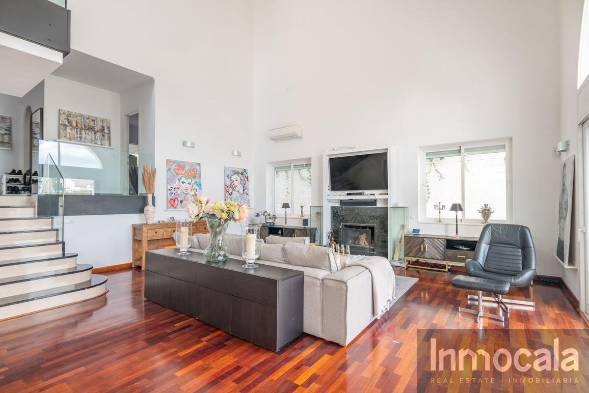For sale of villa in Mijas