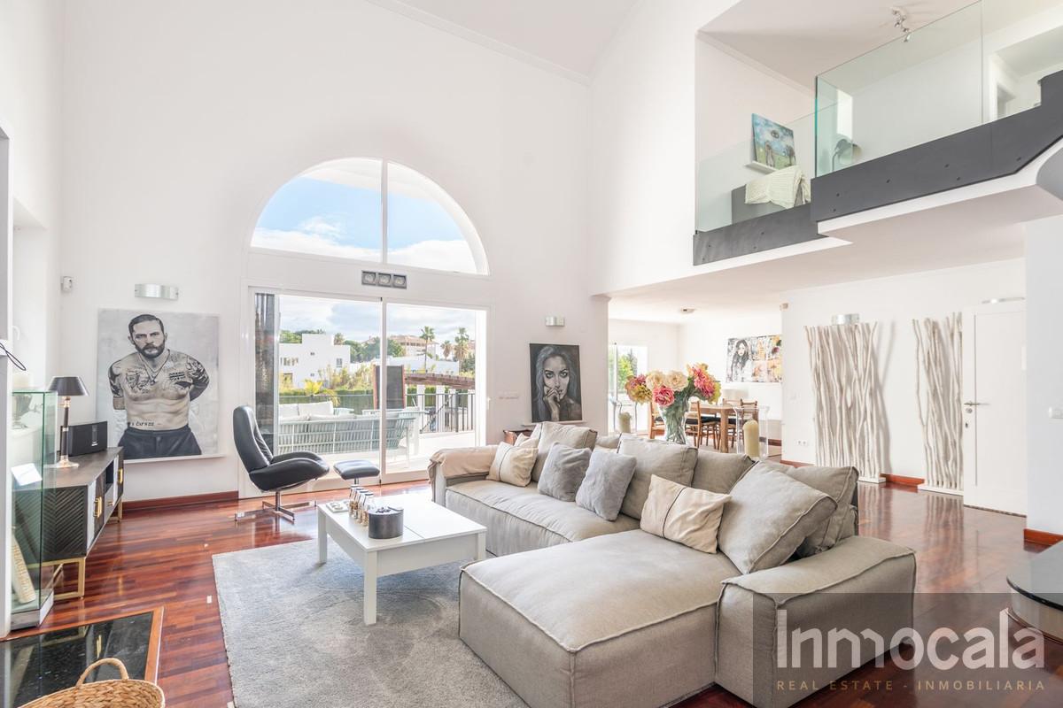 For sale of villa in Mijas