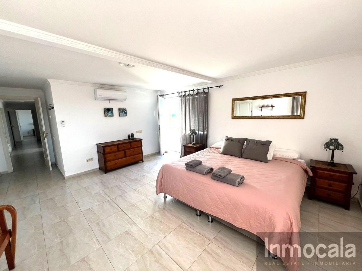 For sale of villa in Mijas