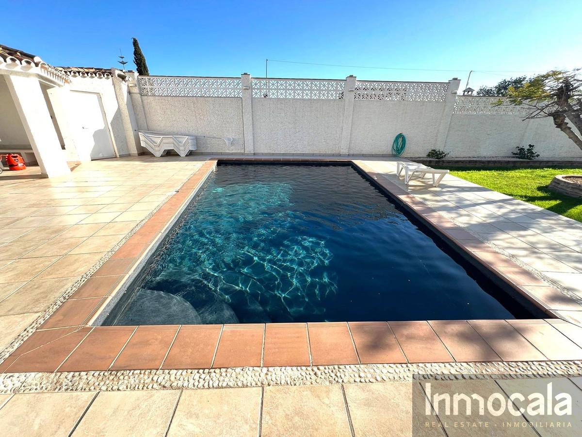 For sale of villa in Mijas