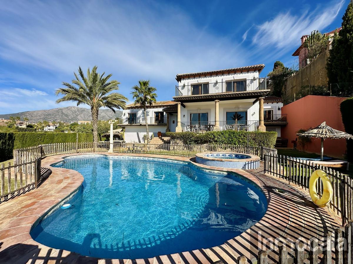 For sale of villa in Mijas Golf