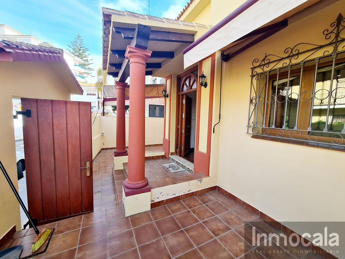 For sale of villa in Fuengirola