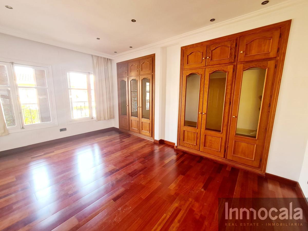For sale of villa in Fuengirola