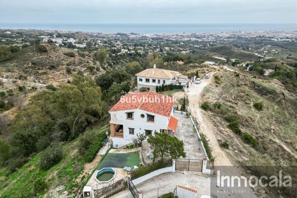 For sale of villa in Mijas