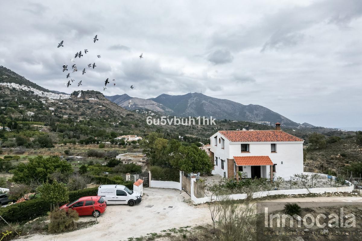 For sale of villa in Mijas