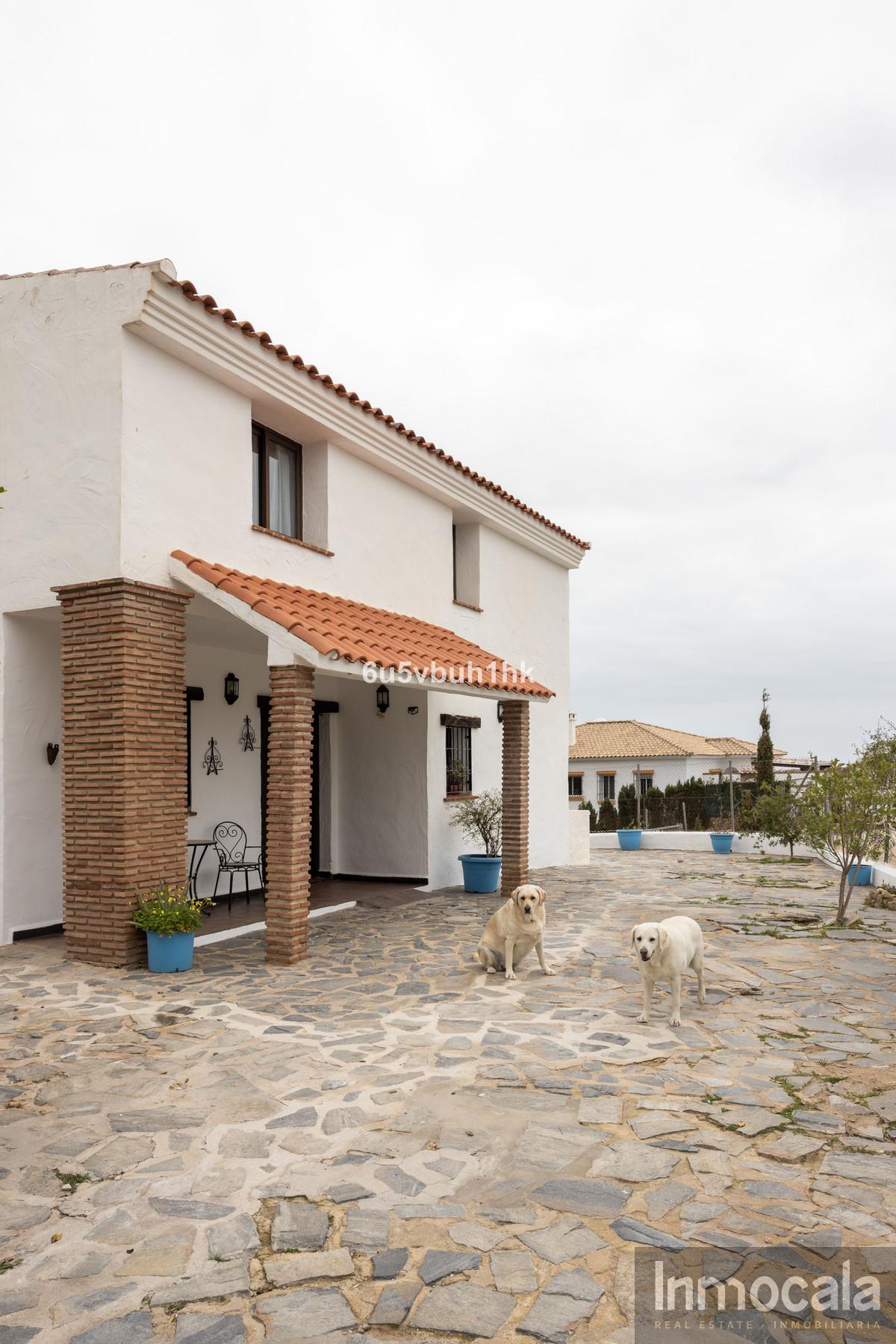 For sale of villa in Mijas