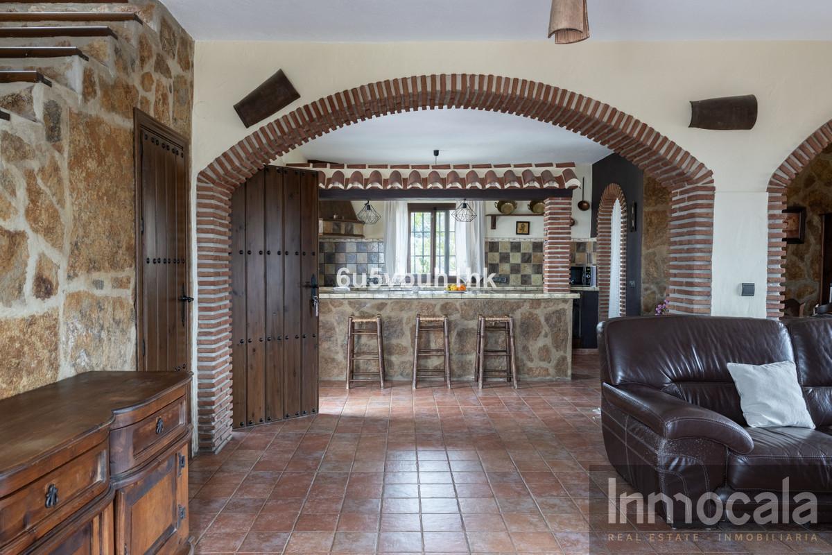 For sale of villa in Mijas