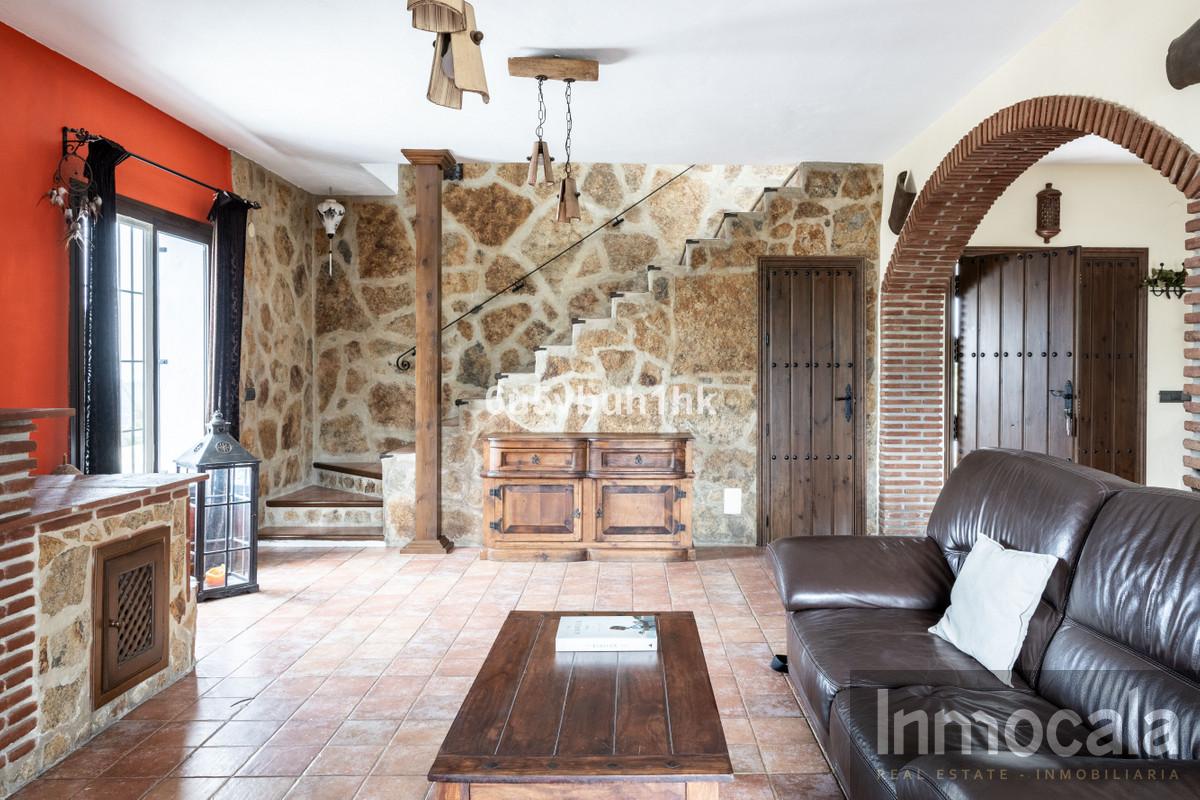 For sale of villa in Mijas