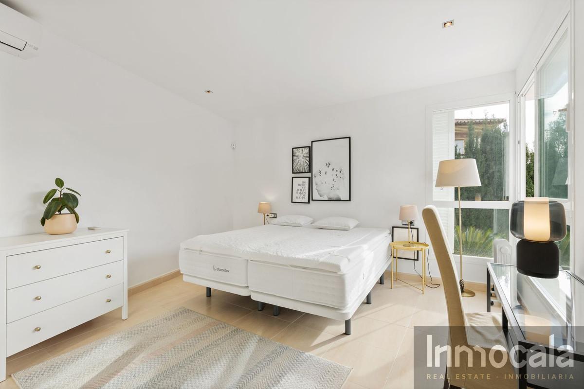 For sale of villa in Mijas