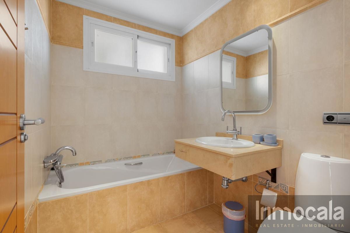 For sale of villa in Mijas