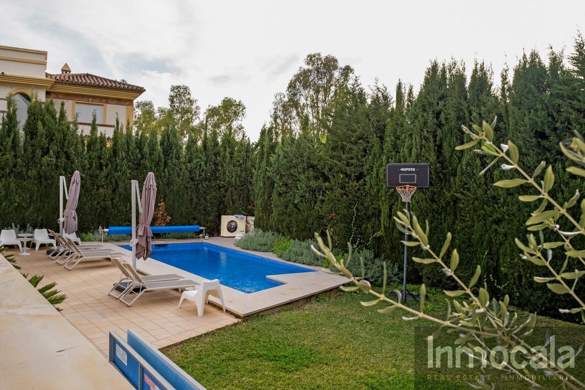 For sale of villa in Mijas