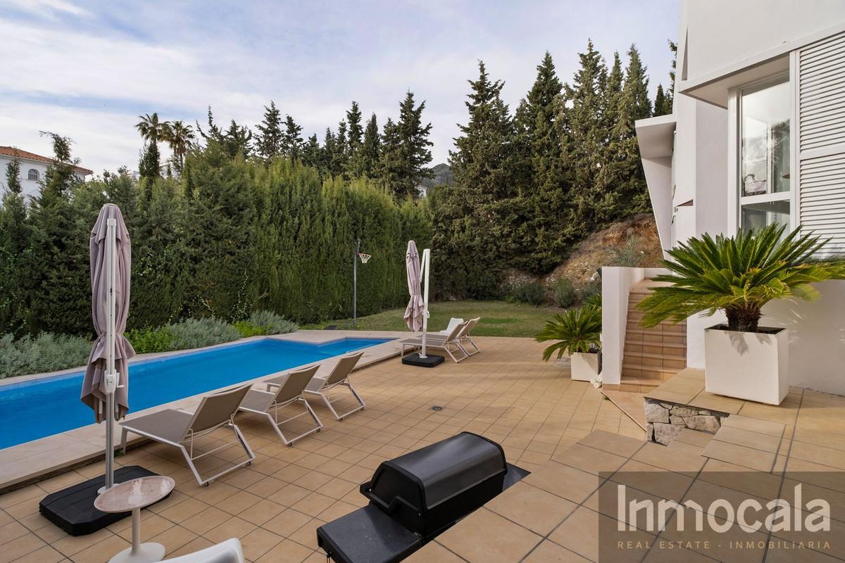 For sale of villa in Mijas