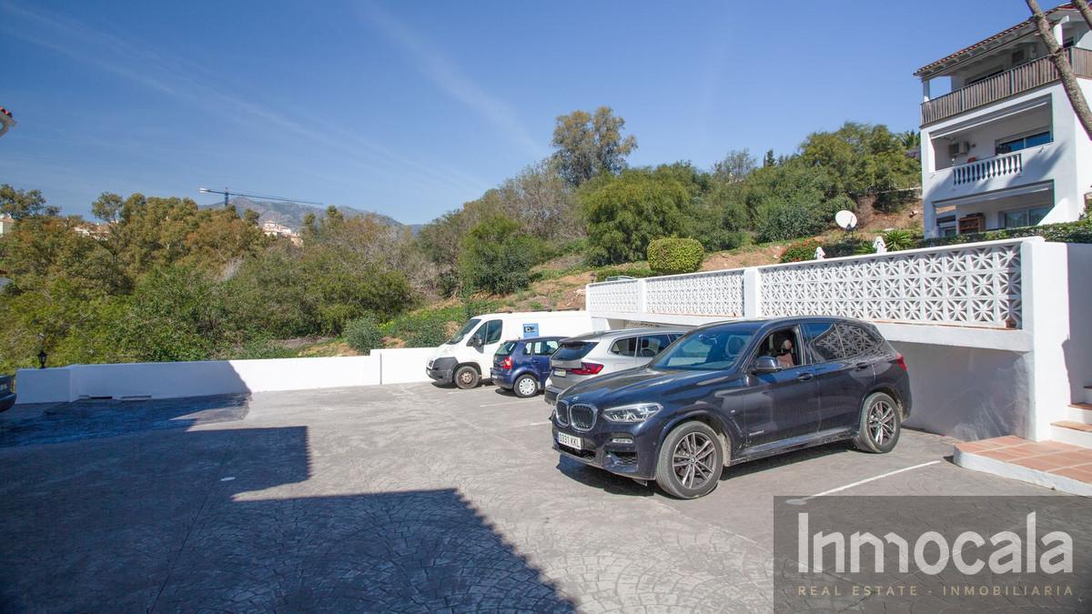 For sale of villa in Fuengirola