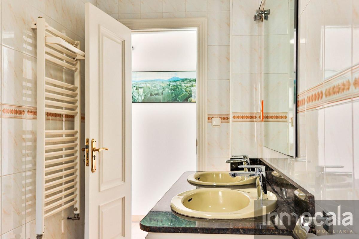 For sale of villa in Mijas