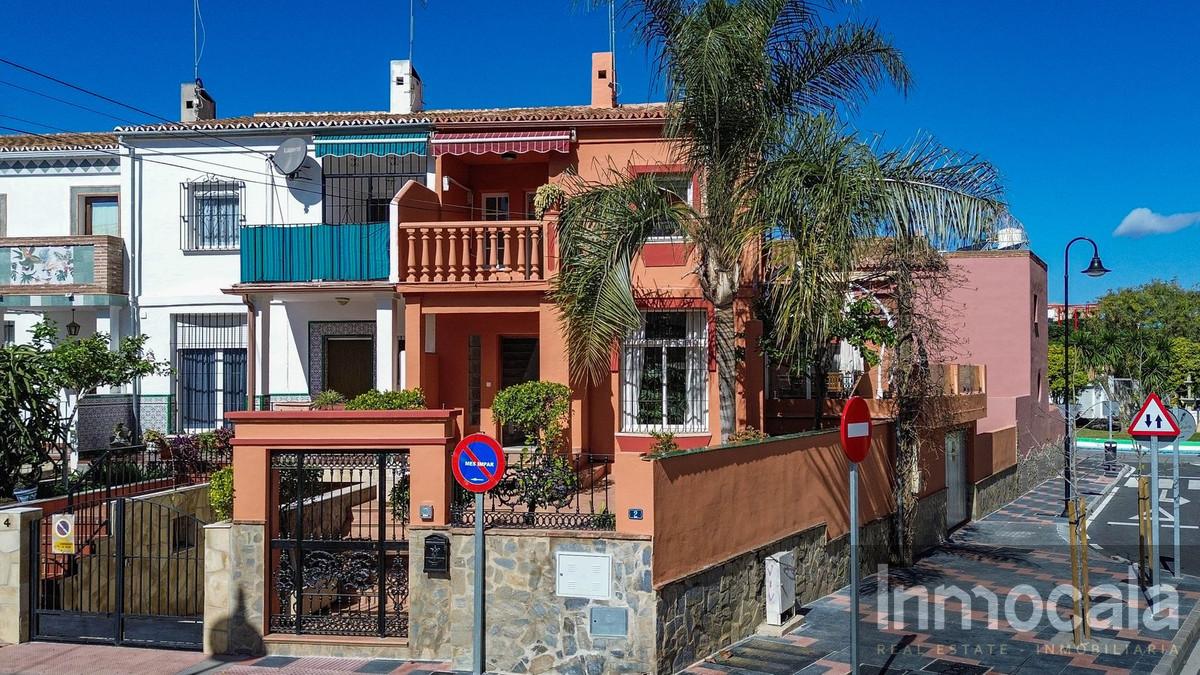 For sale of villa in Mijas