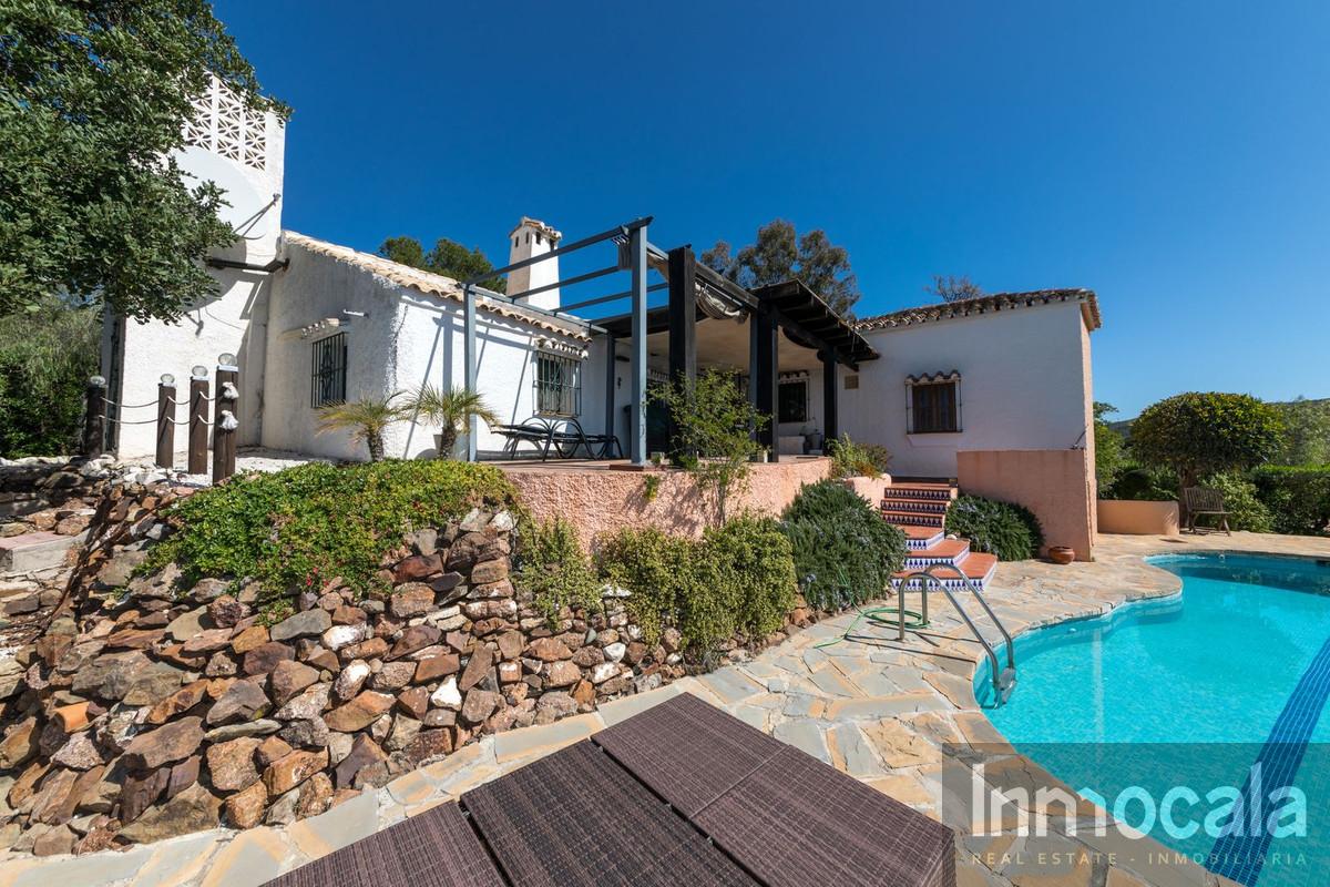 For sale of villa in Mijas