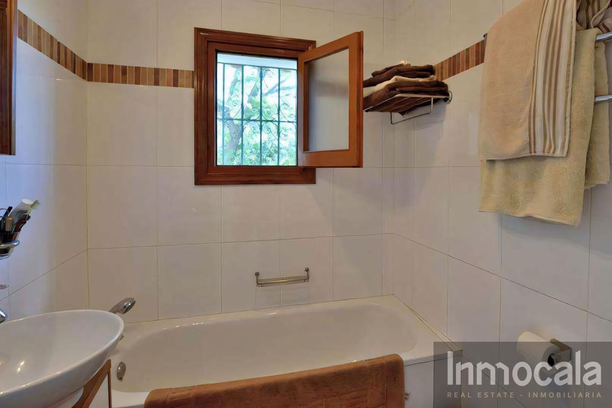 For sale of villa in Mijas