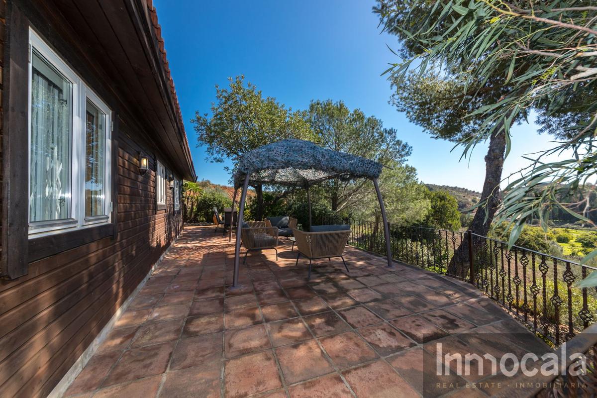 For sale of villa in Mijas