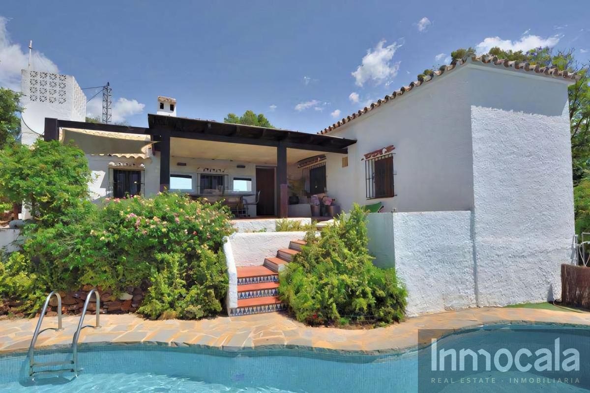 For sale of villa in Mijas