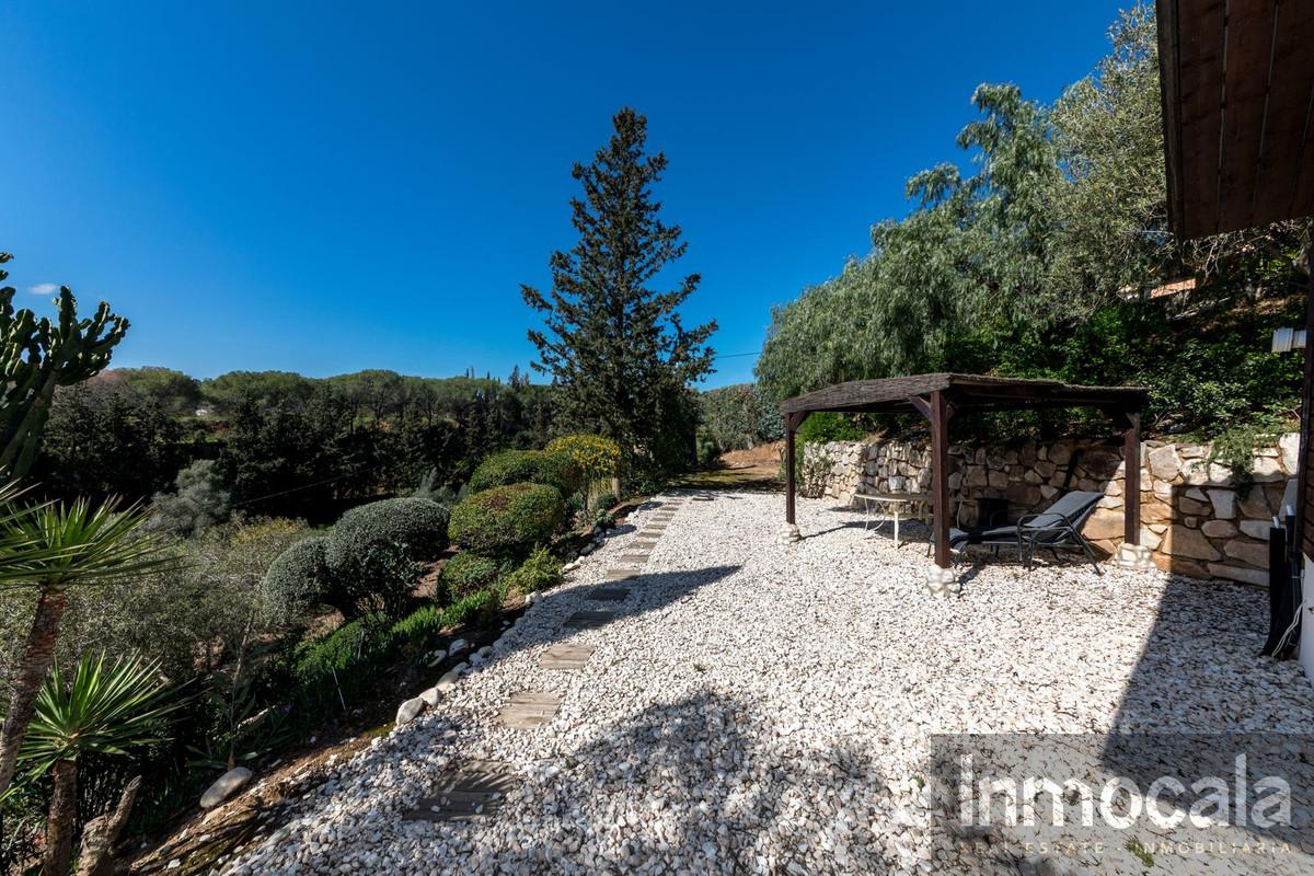 For sale of villa in Mijas