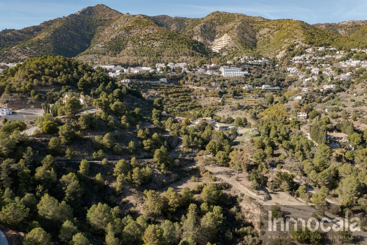 For sale of land in Mijas