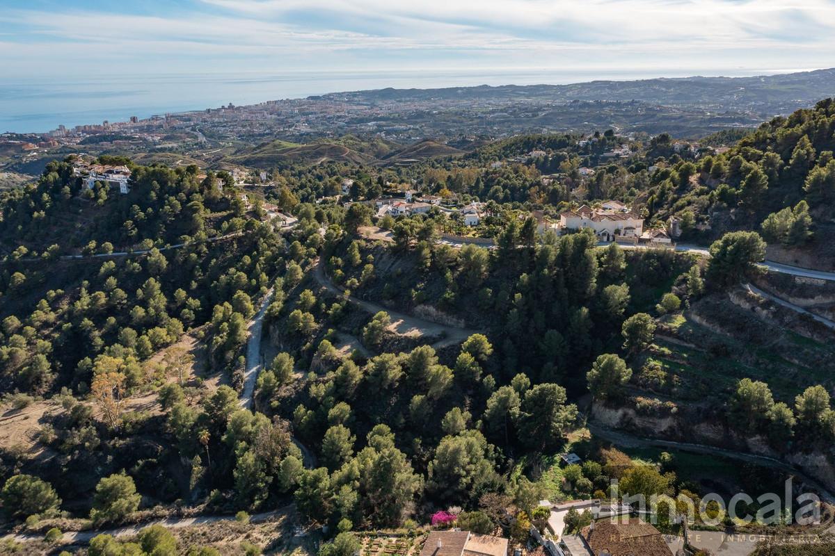 For sale of land in Mijas