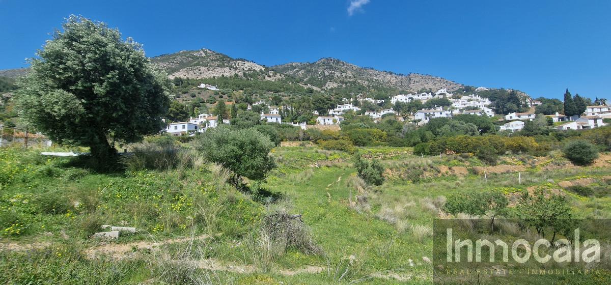 For sale of land in Mijas
