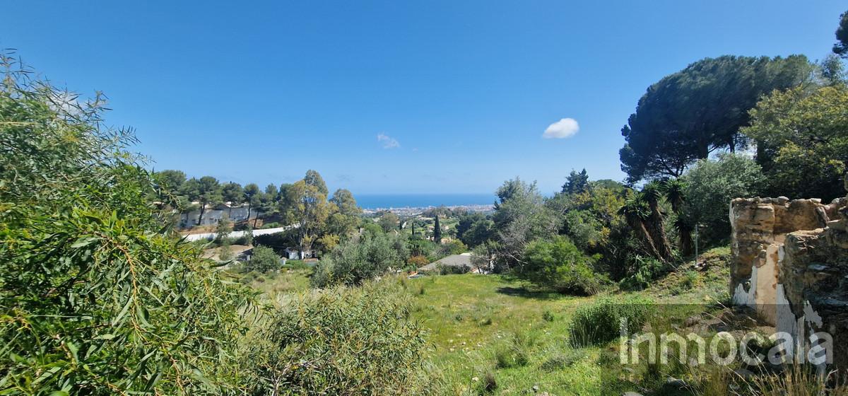 For sale of land in Mijas