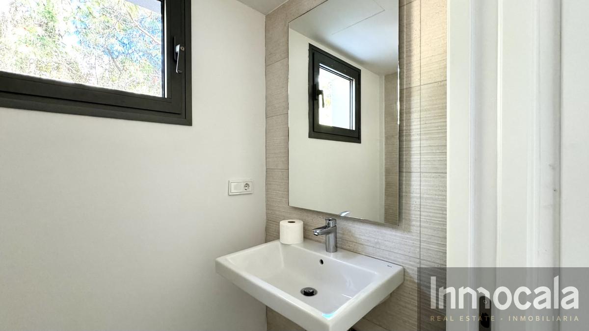 For sale of villa in La Cala de Mijas