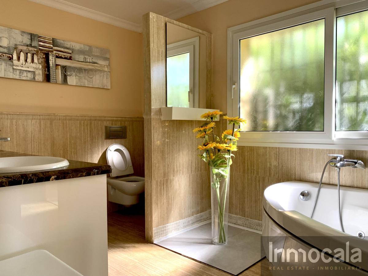 For sale of villa in Mijas Golf