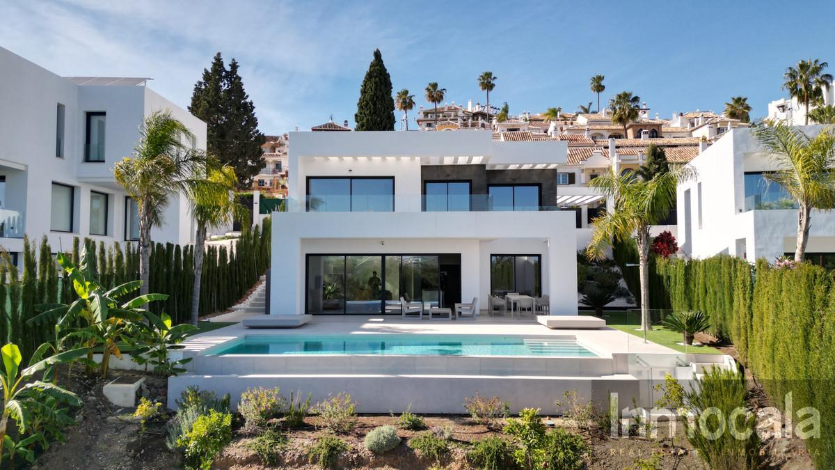 For sale of villa in Mijas